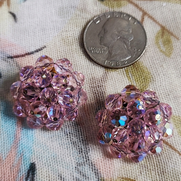 LAGUNA Light Pink Aurora Borealis Crystal Vintage Clip Silver Tone Earrings - Picture 2 of 8